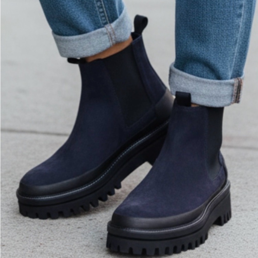 Free People | Life Chelsea Boots Navy blue Italian suede ankle boots size 6.5